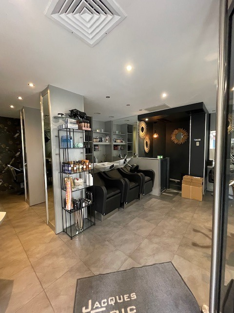 A VENDRE SALON DE COIFFURE CA 300K€ CAGNES SUR MER